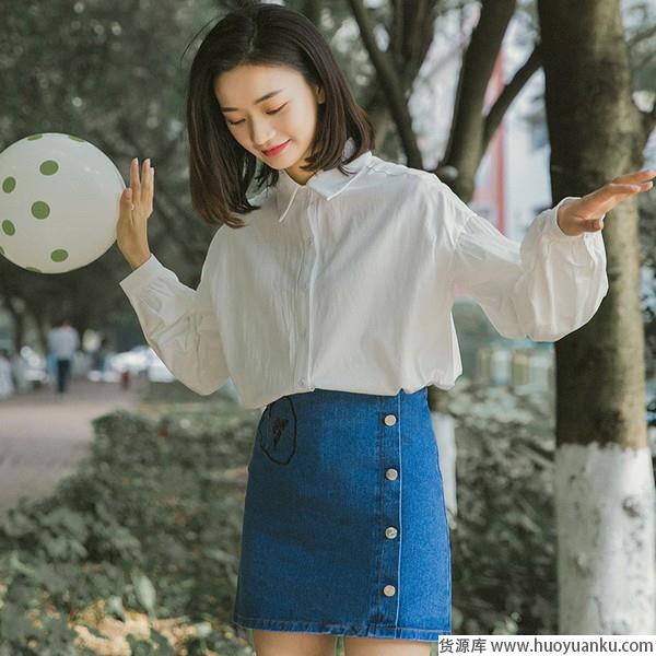 细节精致气质佳,白衬衫的日常美如画-第12张图片-货源库 细节精致气质佳,白衬衫的日常美如画-第12张图片-货源库