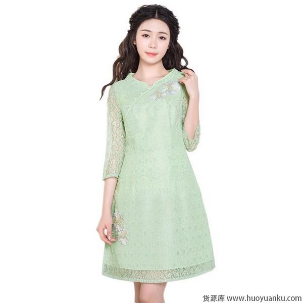 冰爽解暑,浅绿色连衣裙回归清新自然-第2张图片-货源库 冰爽解暑,浅绿色连衣裙回归清新自然-第2张图片-货源库