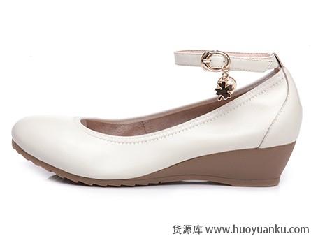 爱上坡跟的忠诚-第10张图片-货源库