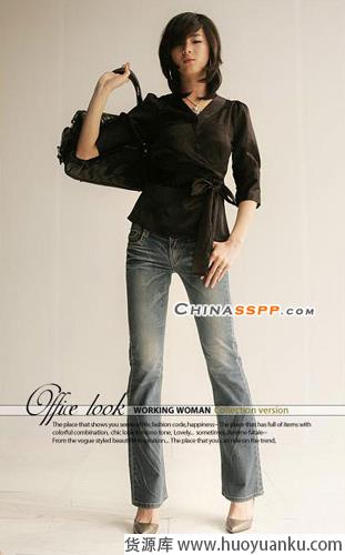 七款典雅黑色调职业装-第6张图片-货源库 七款典雅黑色调职业装-第6张图片-货源库