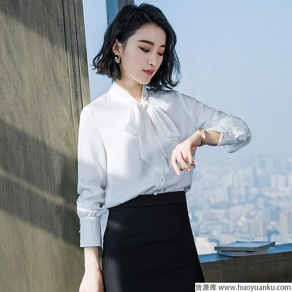 细节精致气质佳,白衬衫的日常美如画-第16张图片-货源库 细节精致气质佳,白衬衫的日常美如画-第16张图片-货源库