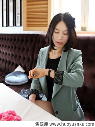 轻熟女的时尚着装-第5张图片-货源库 轻熟女的时尚着装-第5张图片-货源库
